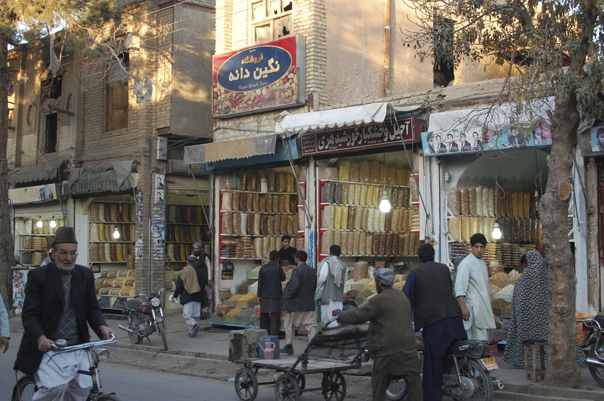 a stall with spices in the city of Herat in 2009 - for Lacuna interview with Firoza Wahedi